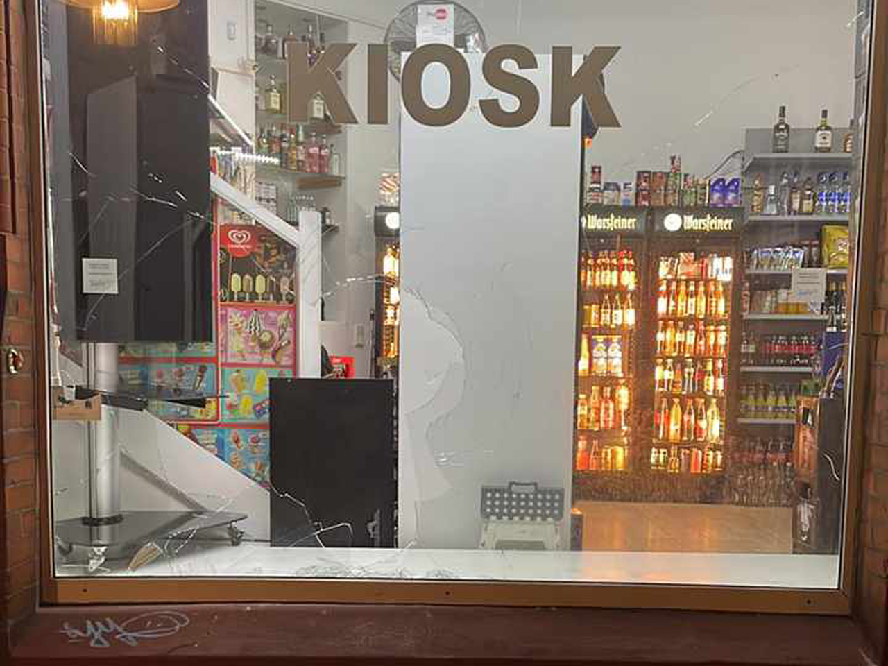 Glasschaden durch Einbruch in einen Kiosk in Hannover